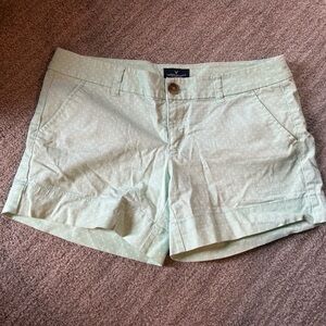 Women’s America Eagle size 10 Green polka dot green shorts